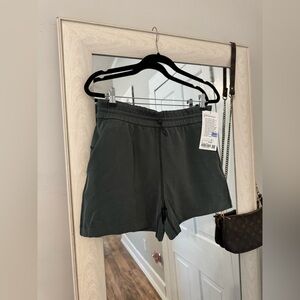 Lululemon Softstreme High-Rise Short 4"